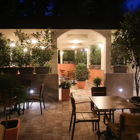 Boutique Asteria 3* ليوبليانا