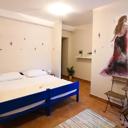 Boutique Asteria מלון